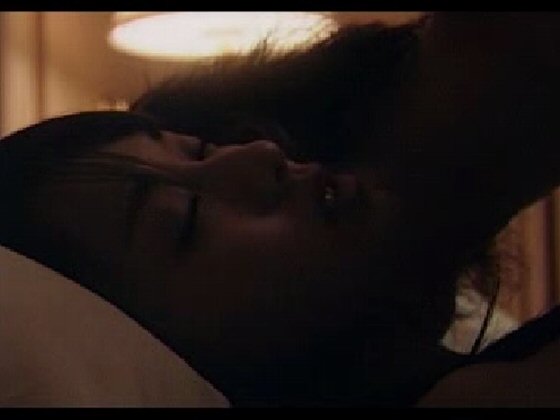 戸田恵梨香