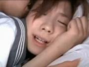 「秋元美由、セーラ服のまま犯られるウブな女子学生」のキャプチャー画像