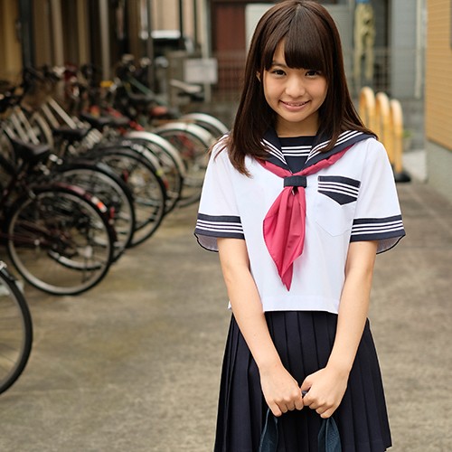 ロリ系めちゃカワの女の子◆ 大人数でぶっかけ輪●!!ザーメンだらけ!