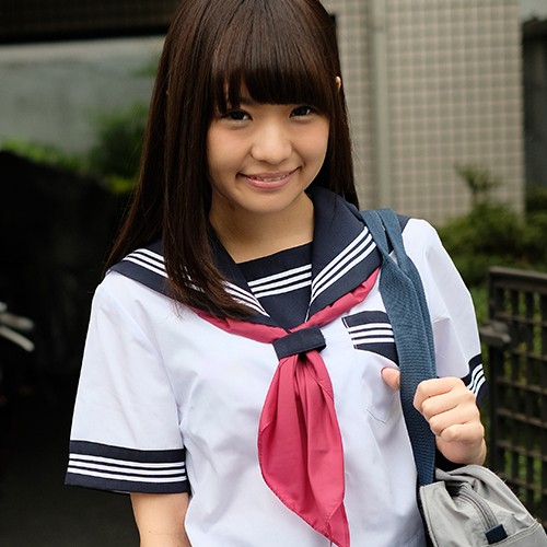 制服美少女をオモチャ攻め〜ハメ撮りで大量射精!